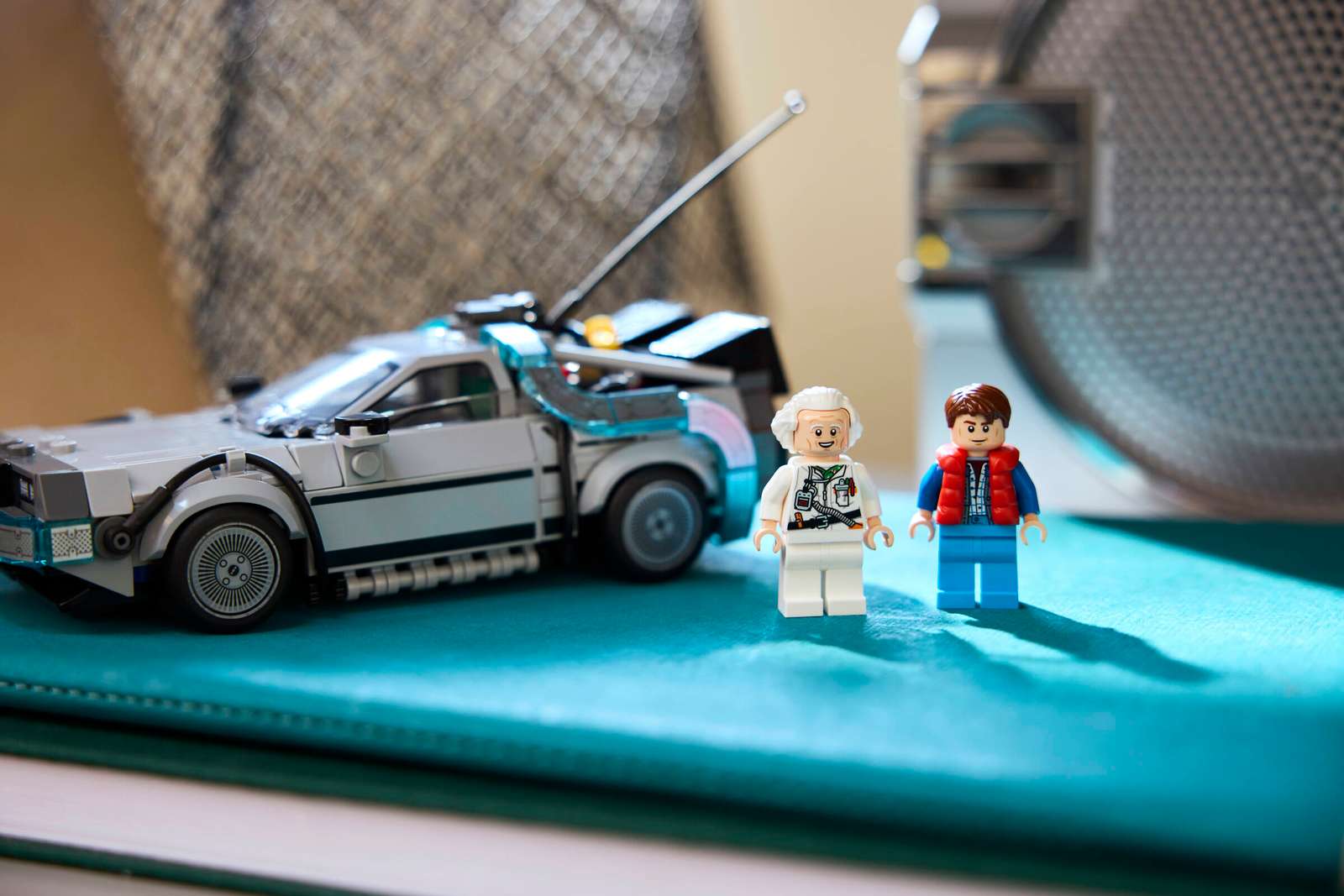 LEGO Speed Champions Time Machine from Back to the Future (77256) - Image 4