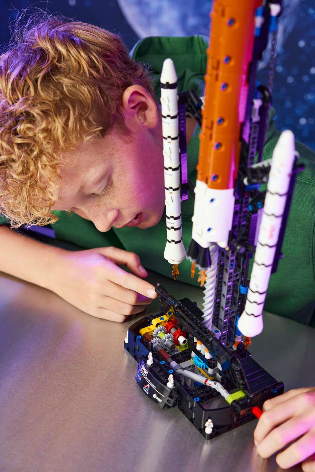 LEGO Technic NASA Artemis Space Launch System Rocket (42221) - Image 4